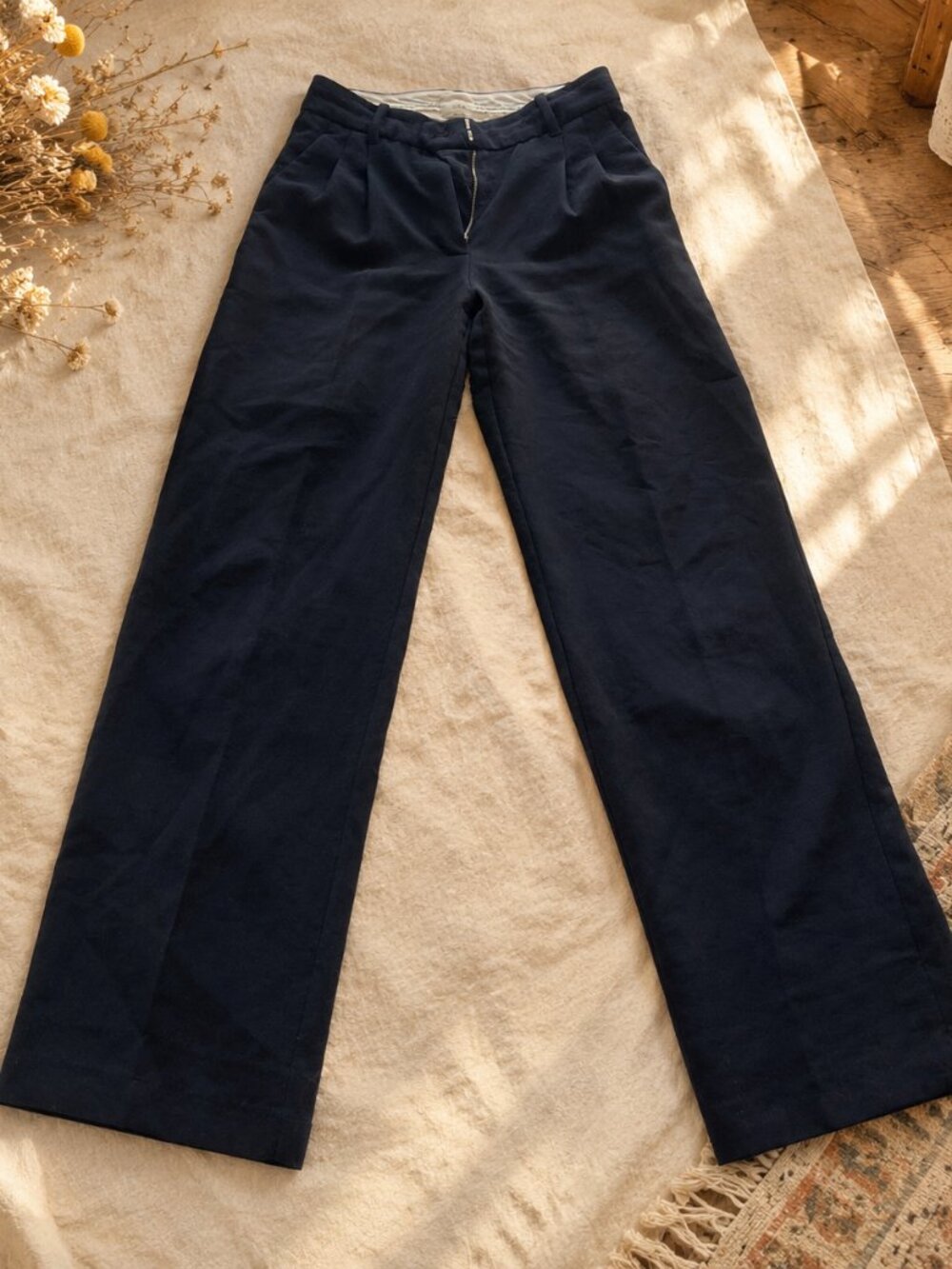 Aritzia The Effortless Pants Crepette — Size 4